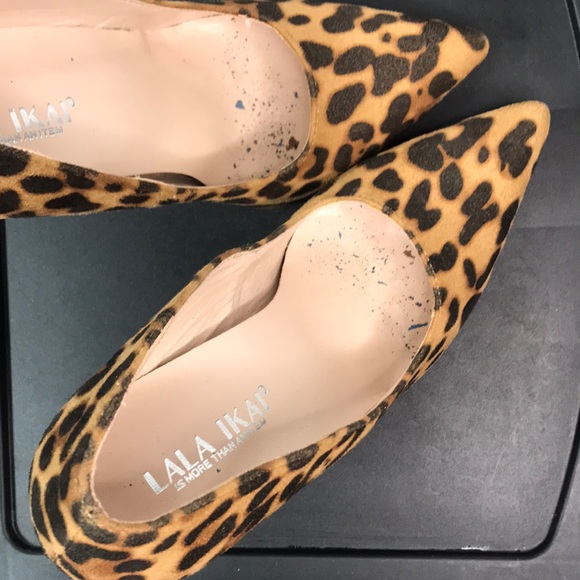 Sassy & Sexy Leopard Print Heels - Picture 5 of 5